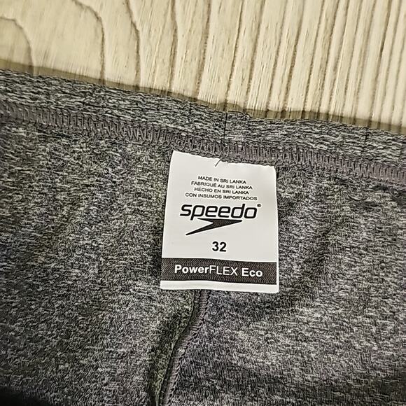 Speedo Heather Grey Solar Brieft Mens Swimsuit Size 32 NEW - Picture 6 of 8